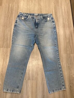Good American High Rise Women’s Jeans in Light Blue Wash